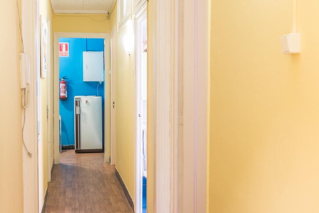 Hostel Turistic Castell Barcelona Exterior photo