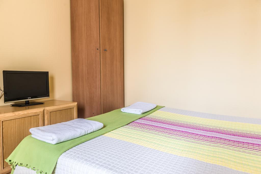 Hostel Turistic Castell Barcelona Exterior photo