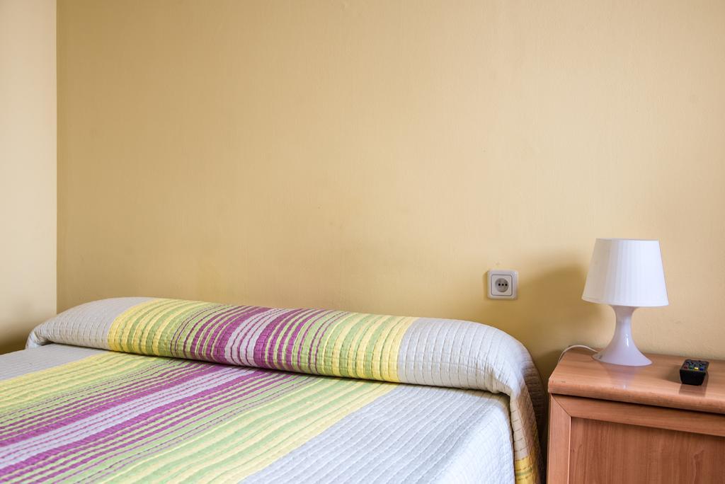 Hostel Turistic Castell Barcelona Exterior photo