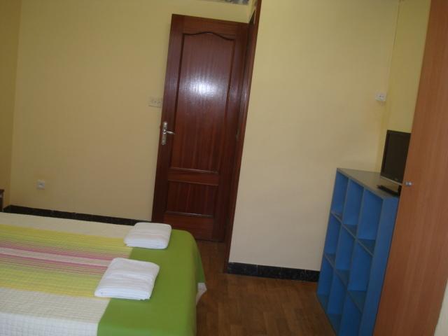 Hostel Turistic Castell Barcelona Exterior photo